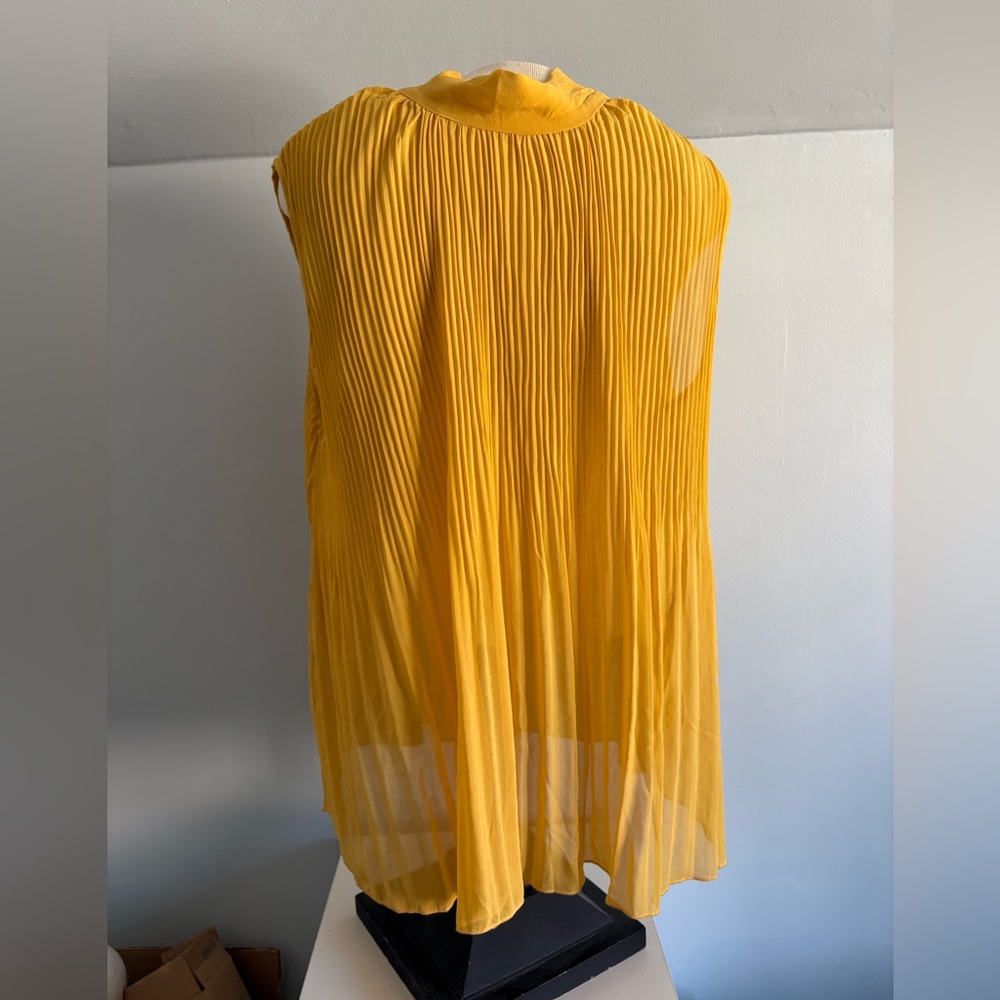 New Look Yellow Crimped Sheer Blouse Tank 2x